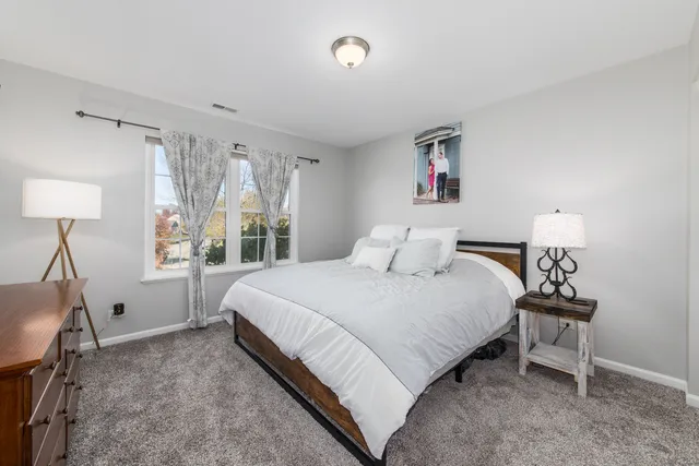 $489,000 | 857 Great Falls Drive, Volo, IL 60073