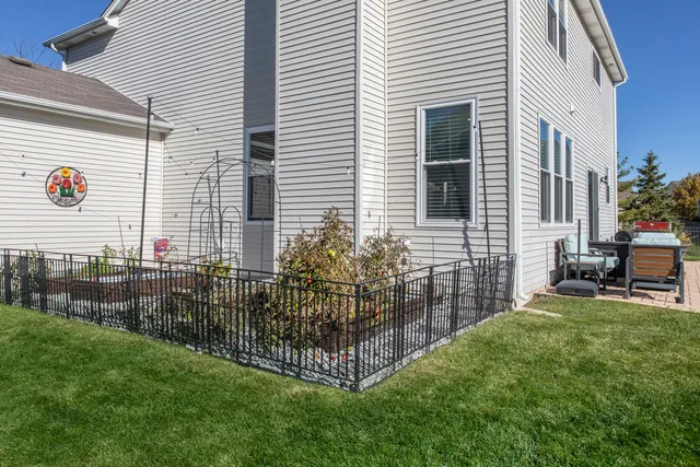 $489,000 | 857 Great Falls Drive, Volo, IL 60073