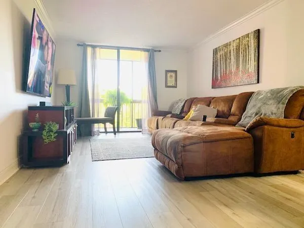 $279,000 | 737 Southeast 1st Way, Unit 306, Deerfield Beach, FL 33441