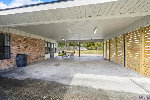 $215,000 | 27530 Intracoastal Road, Plaquemine, LA 70764