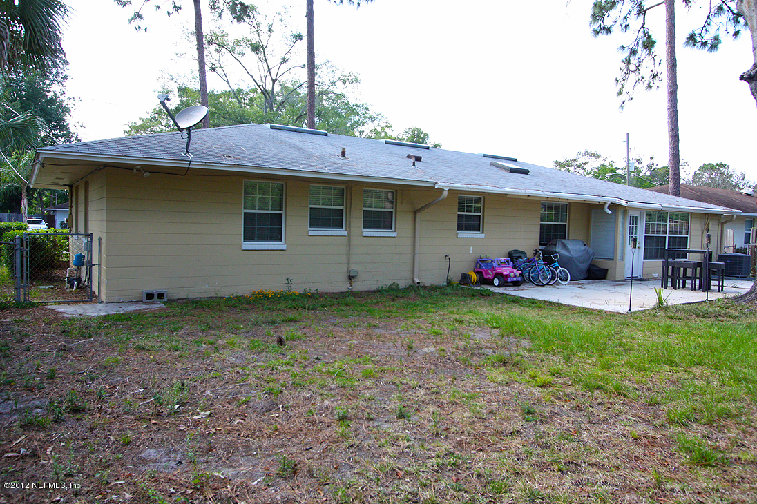 819 Barbados Road Jacksonville, FL 32216 - Photo 16 of 20 Exterior Back