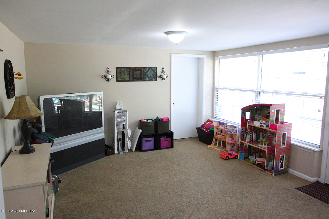 819 Barbados Road Jacksonville, FL 32216 - Photo 8 of 20 Playroom