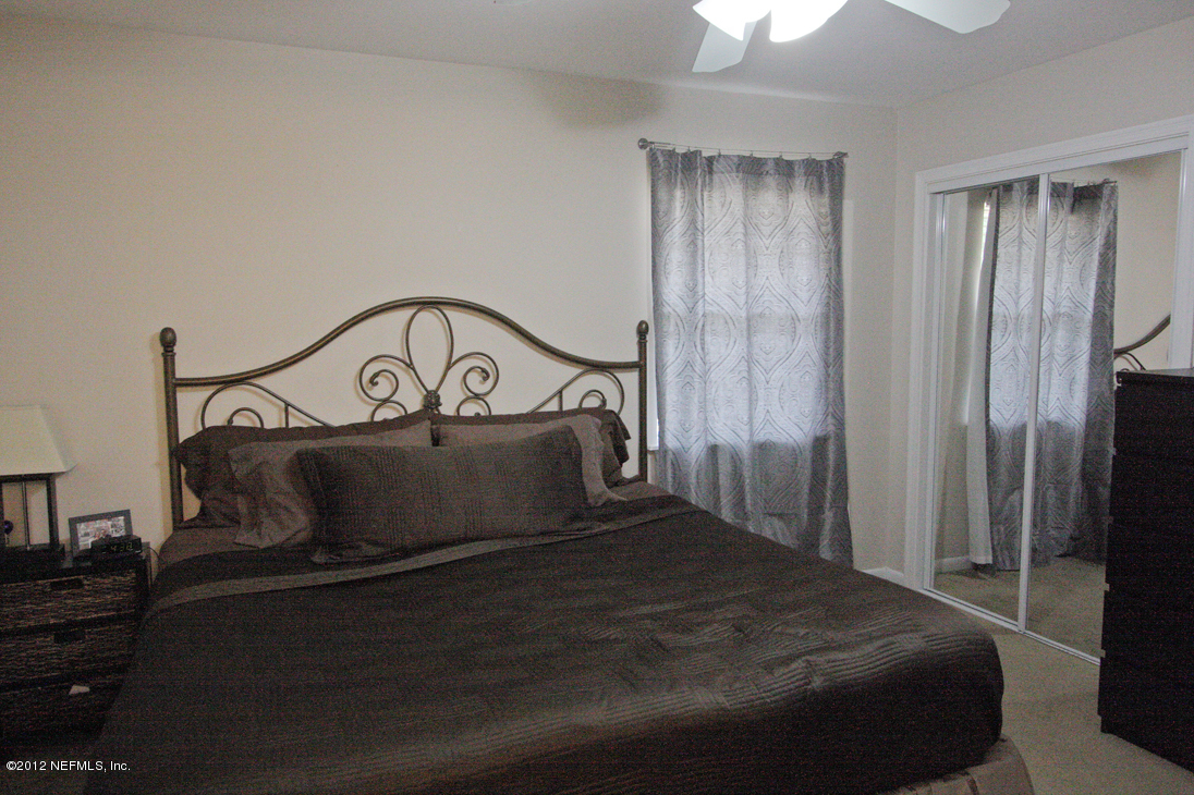 819 Barbados Road Jacksonville, FL 32216 - Photo 9 of 20 Master Bedroom