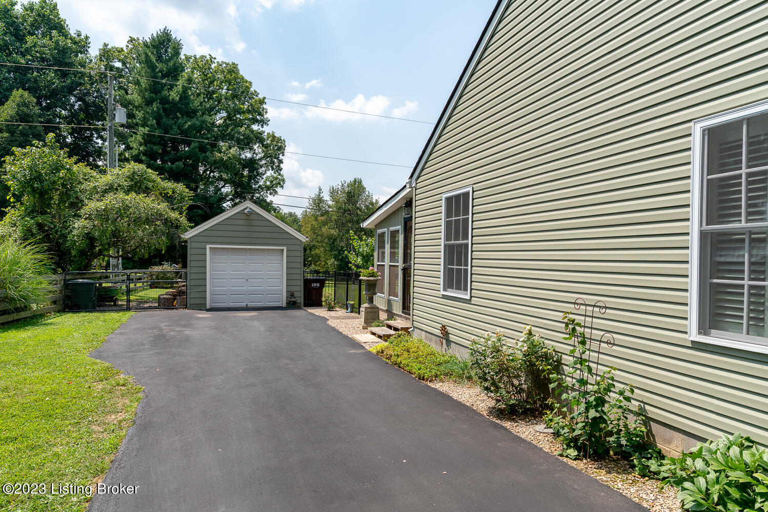 412 Highfield Road Louisville, KY 40207 - Photo 46 of 65 046-412-46