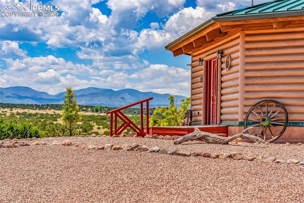 1747 Newton Road Pueblo, CO 81005 - Photo 7 of 50 a backyard of a house with barbeque oven