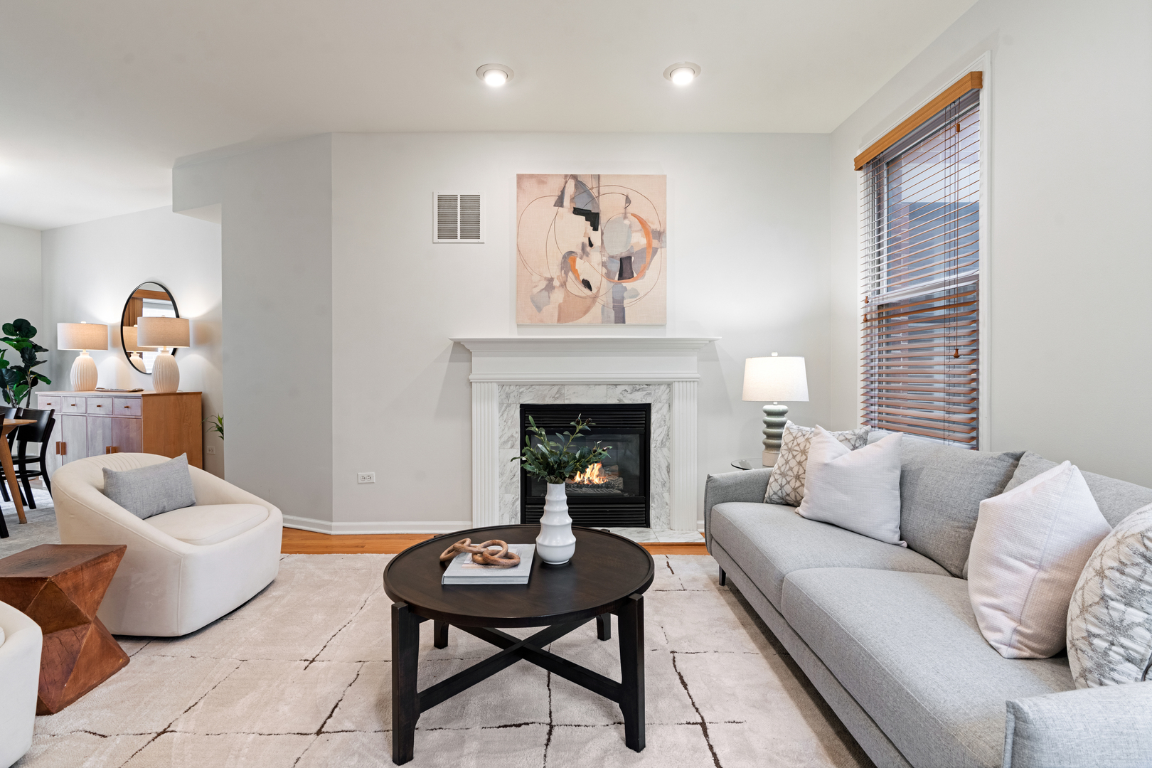 4048 North Clark Street, Unit D Chicago, IL 60613 - Photo 8 of 25 Gallery Image 8