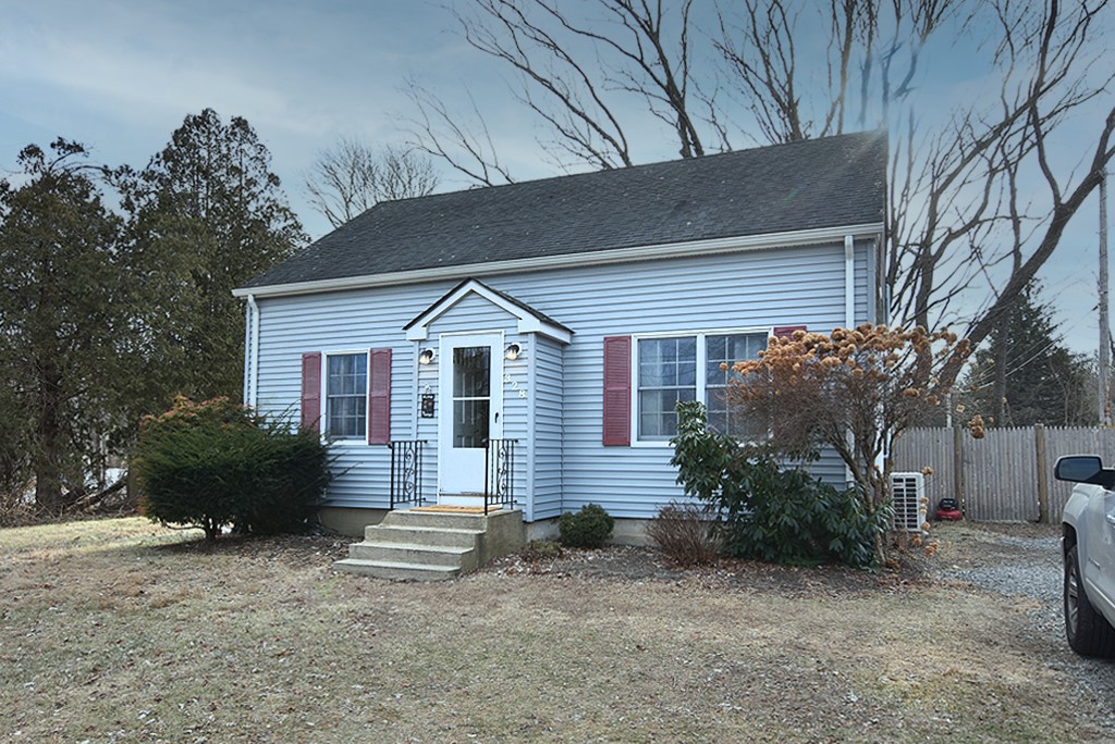 328 Snake Hill Road Glocester, RI 02857 - Photo 11 of 14