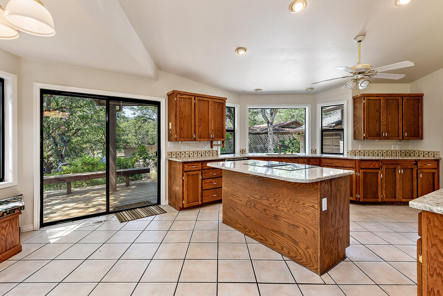 85 Anna Laura Road Jacksonville, OR 97530 - Photo 23 of 60