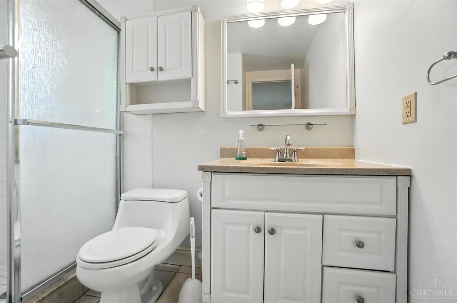 2270 Madison Road, Unit 1B Cincinnati, OH 45208 - Photo 27 of 53