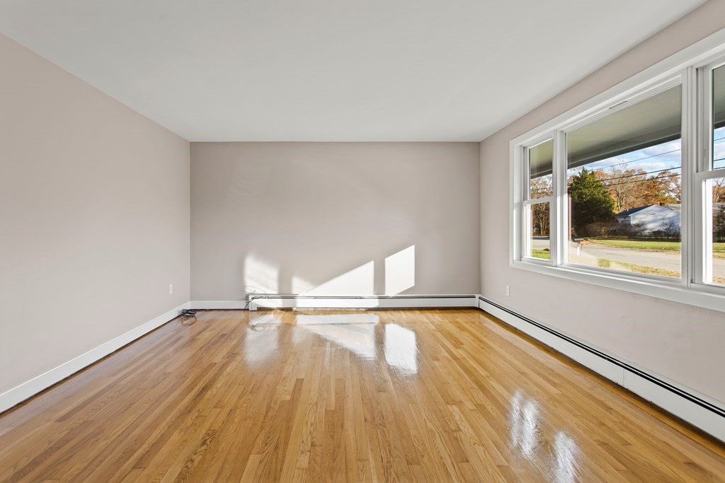 25 Westfield Road Attleboro, MA 02703 - Photo 5 of 29 Gallery Image 5