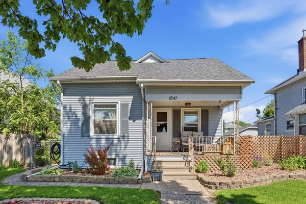 $128,900 | 1541 40th Street, Rock Island, IL 61201