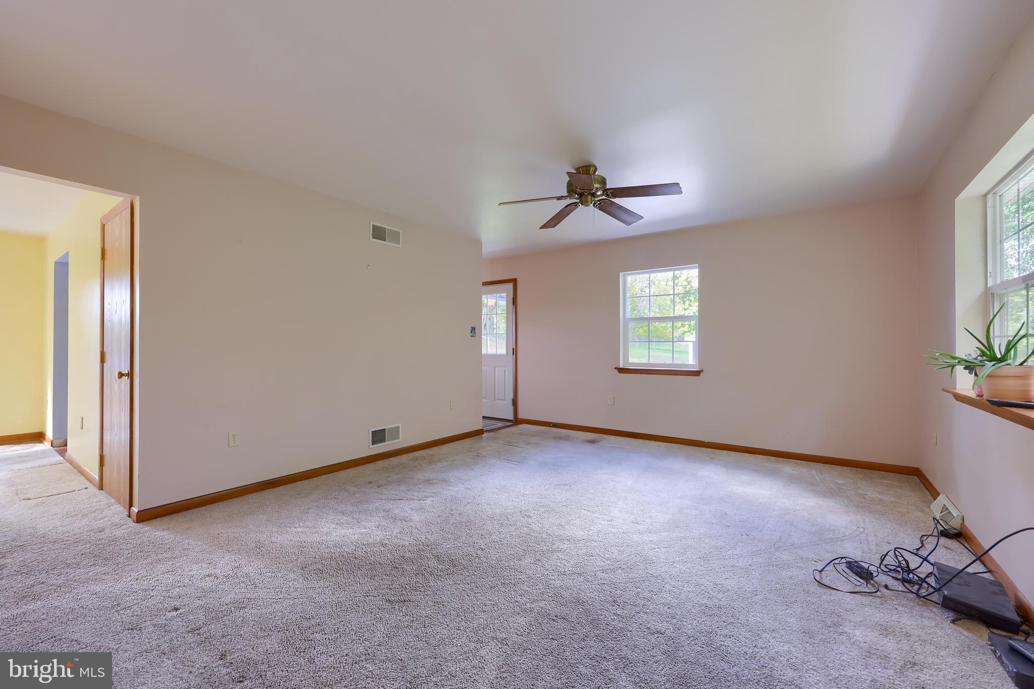1065 Gebhart Road Windsor, PA 17366 - Photo 6 of 38 Gallery Image 6