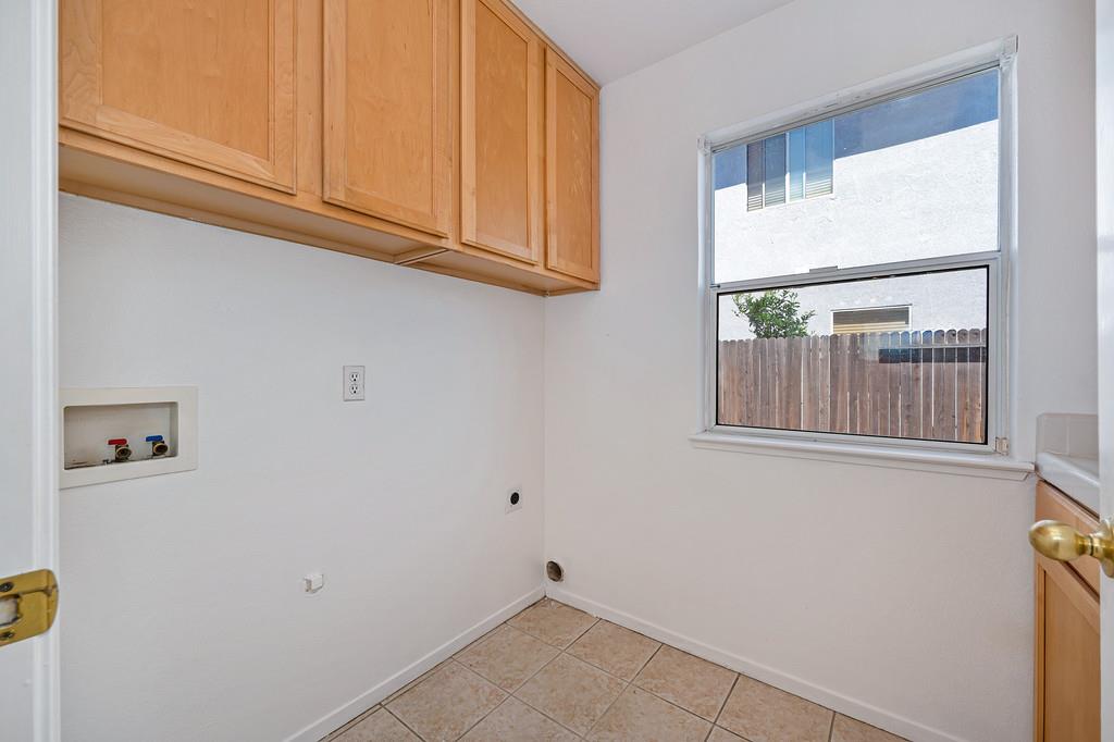 7828 Calzada Way Elk Grove, CA 95758 - Photo 34 of 58