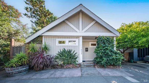 $995,000 | 727 Sir Francis Drake Boulevard, San Anselmo, CA 94960