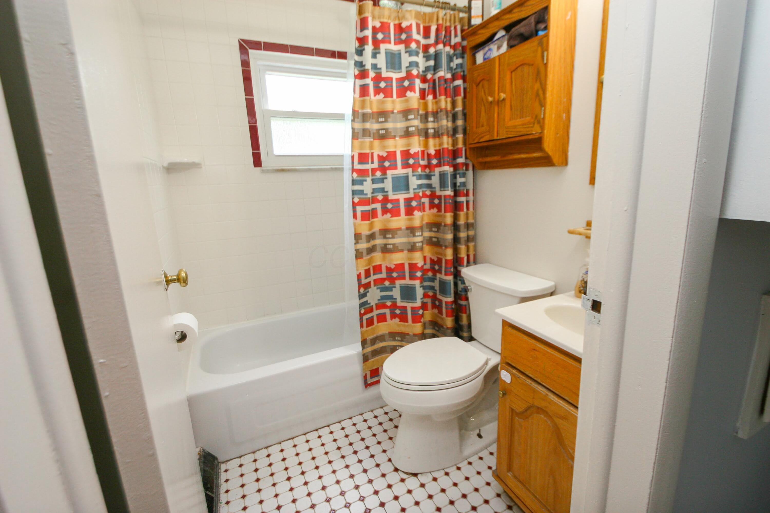 1810 Lehner Road Columbus, OH 43224 - Photo 8 of 25 IMG_2314