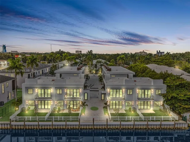 $1,500,000 | 4640 Southwest 32nd Avenue, Unit D1, Dania Beach, FL 33312