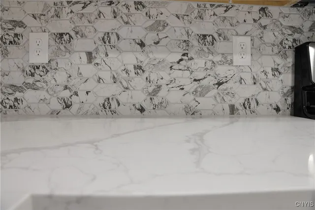 $314,999 | 219 Barrington Road, Syracuse, NY 13214