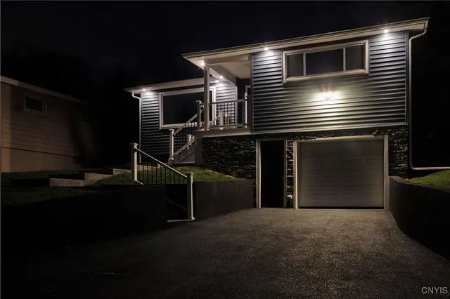 $314,999 | 219 Barrington Road, Syracuse, NY 13214