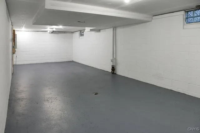 $314,999 | 219 Barrington Road, Syracuse, NY 13214