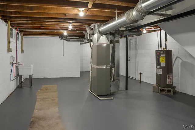 $314,999 | 219 Barrington Road, Syracuse, NY 13214