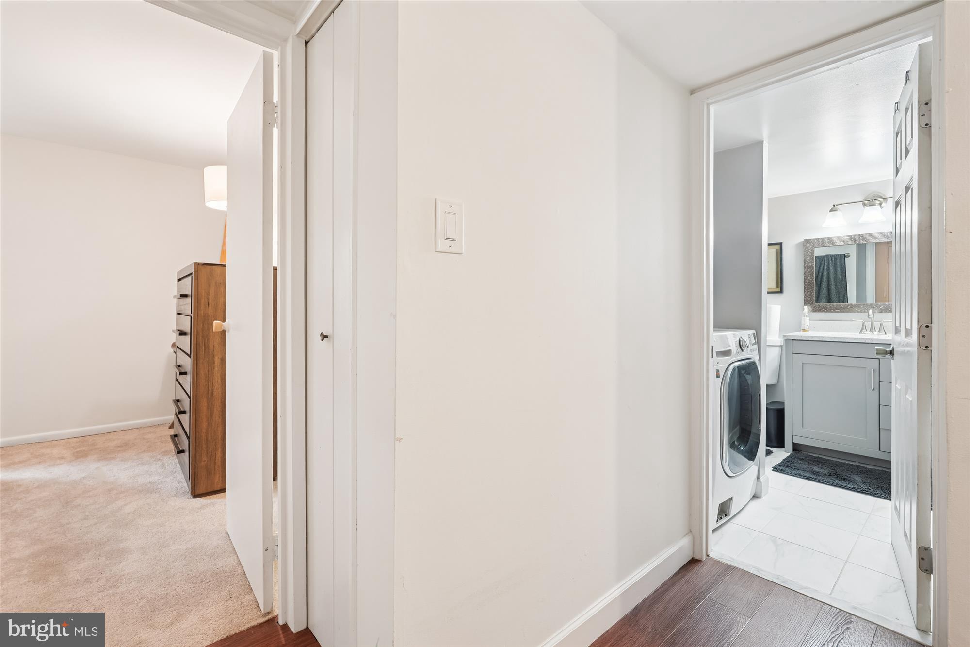 17800 Buehler Road, Unit 3 Olney, MD 20832 - Photo 17 of 28 Hallway leading to Primary BR & Hall Bath