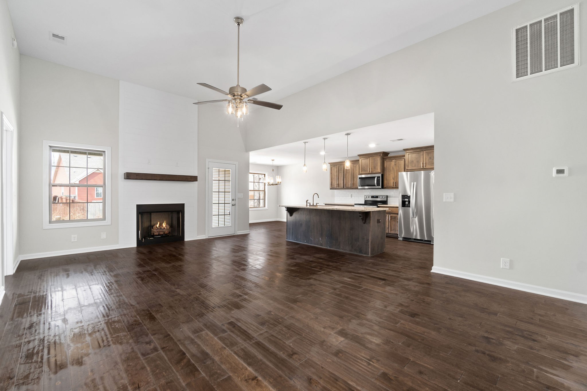830 Butts Road Clarksville, TN 37042 - Photo 3 of 22 Gallery Image 3