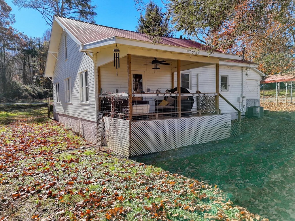 760 Kingtown Street Blue Ridge, GA 30513 - Photo 3 of 48