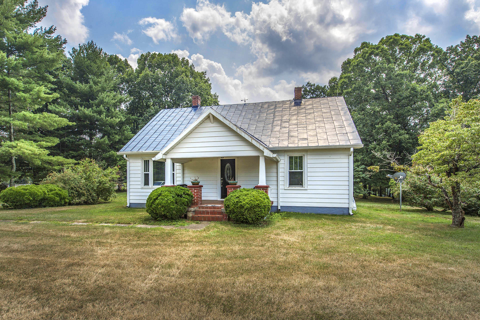 9606 Dickerson Mill Road Moneta, VA 24121 - Photo 1 of 25 Charming Home