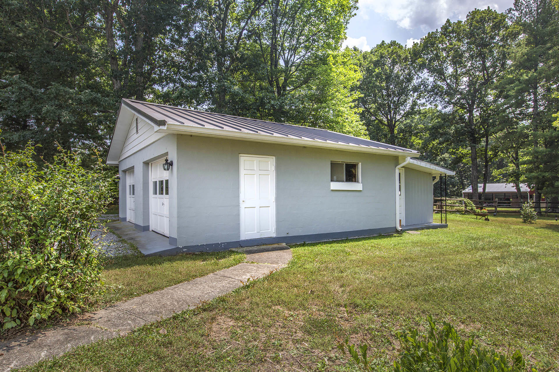 9606 Dickerson Mill Road Moneta, VA 24121 - Photo 23 of 25 Detached Garage