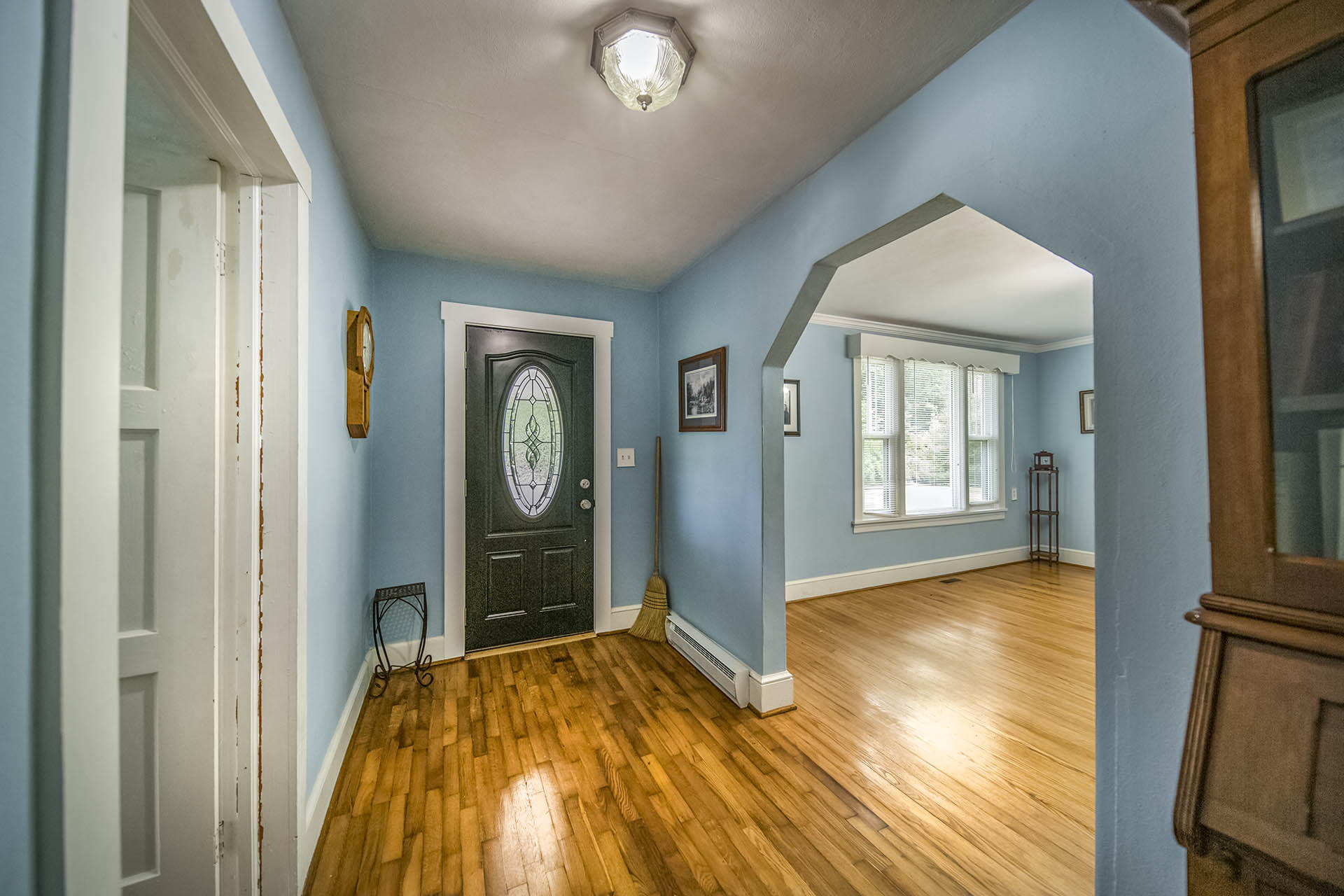 9606 Dickerson Mill Road Moneta, VA 24121 - Photo 5 of 25 Foyer