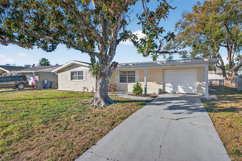 7547 Cumber Drive New Port Richey, FL 34653 - Photo 5 of 60