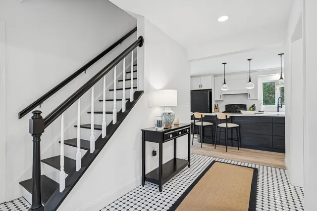 $895,000 | 358 Cowdrey Path, Woodstock, VT 05071