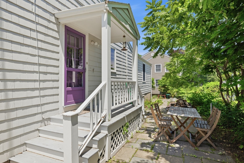 21 Shepard Street Marblehead, MA 01945 - Photo 4 of 31