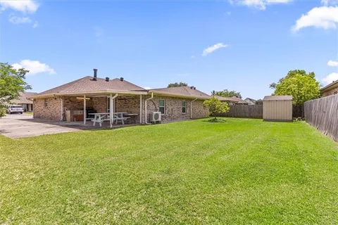 $269,000 | 2 Cobblestone West, Houma, LA 70360