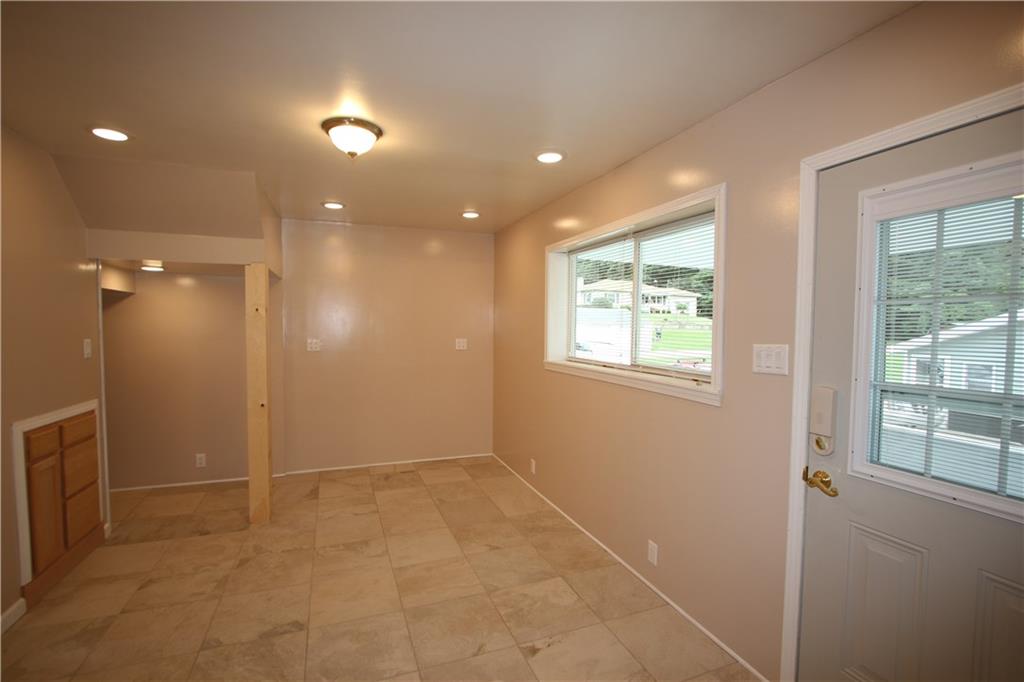 2620 Douglas Run Road Elizabeth, PA 15037 - Photo 13 of 25 Beautiful 1st Floor 10x16 Master or Family Room