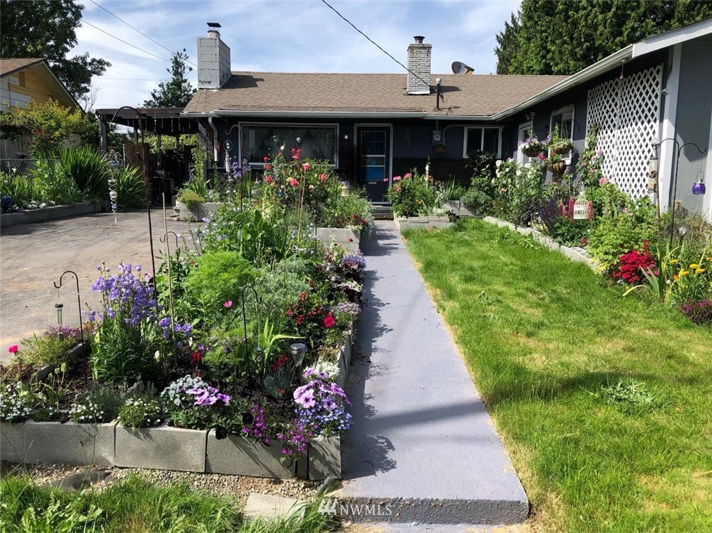 3606 Northeast 9th Street Renton, WA 98056 - Photo 2 of 19