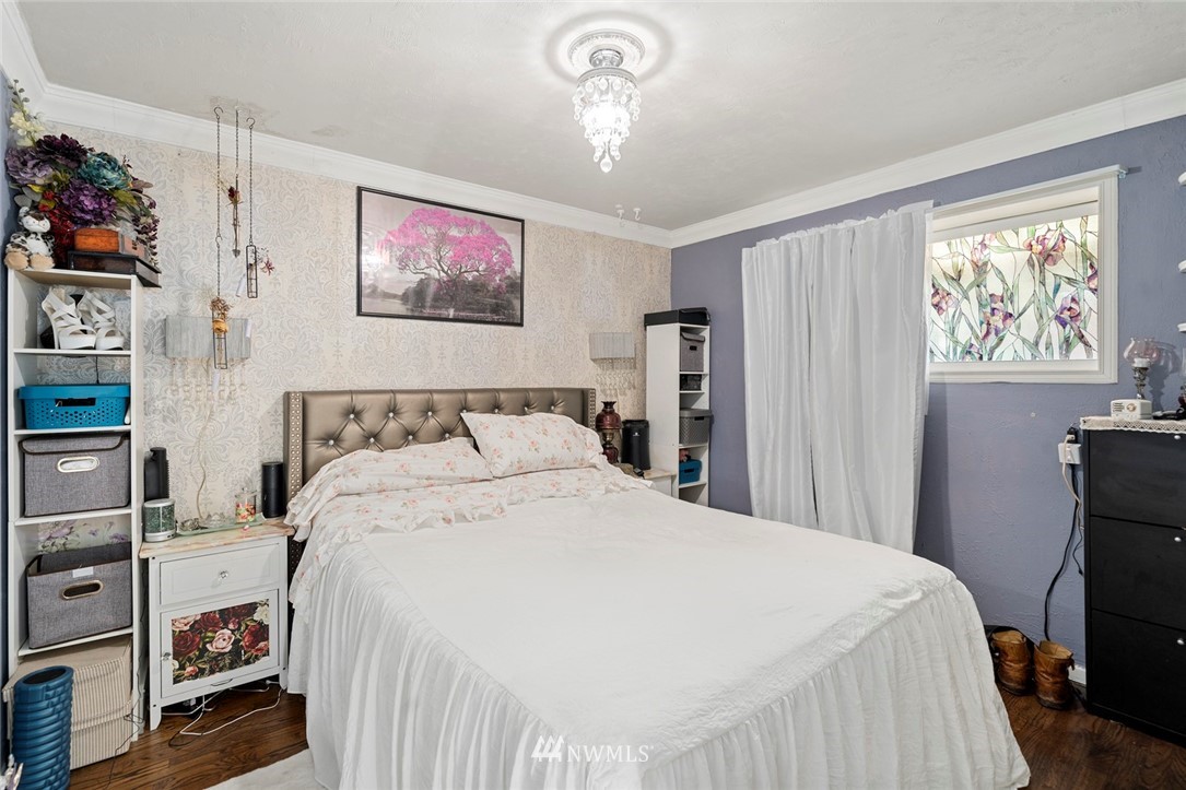 3606 Northeast 9th Street Renton, WA 98056 - Photo 15 of 19