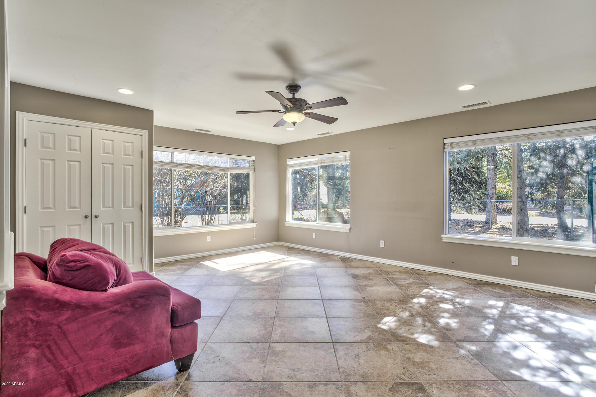 1800 North McLane Road Payson, AZ 85541 - Photo 5 of 27 Living Room (3)