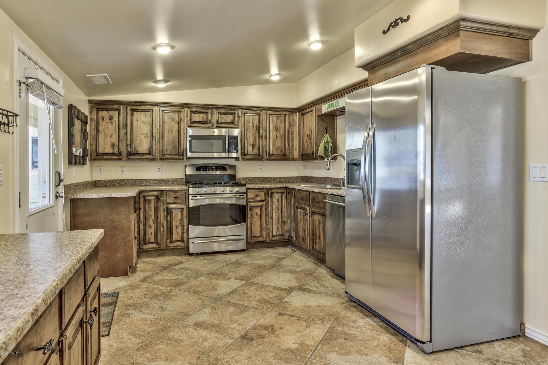 1800 North McLane Road Payson, AZ 85541 - Photo 6 of 27 Kitchen