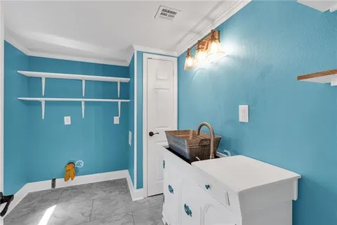 $275,000 | 5133 Oak Drive, Marrero, LA 70072
