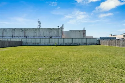 $275,000 | 5133 Oak Drive, Marrero, LA 70072