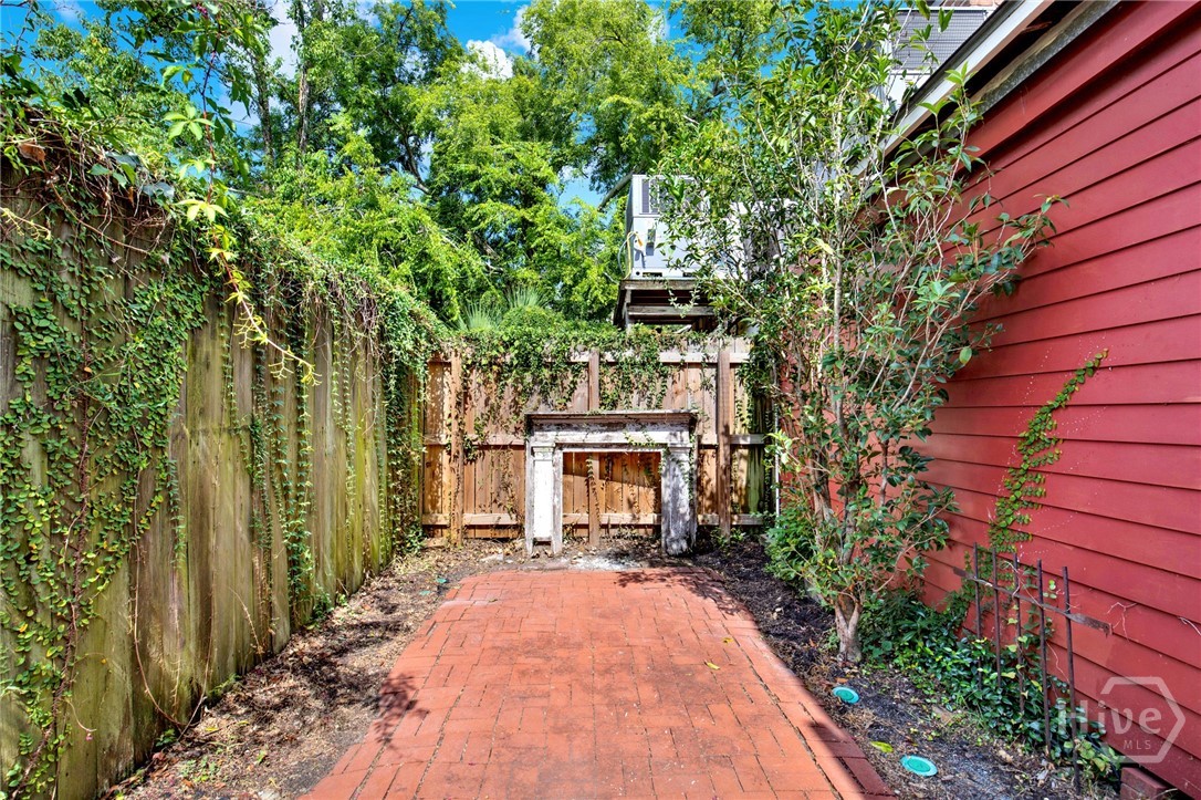 533 East Gordon Street Savannah, GA 31401 - Photo 30 of 32