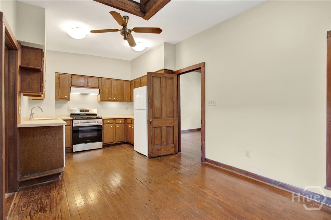 533 East Gordon Street Savannah, GA 31401 - Photo 8 of 32