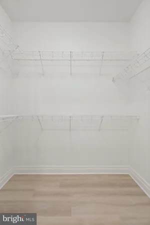 a view of empty room with window