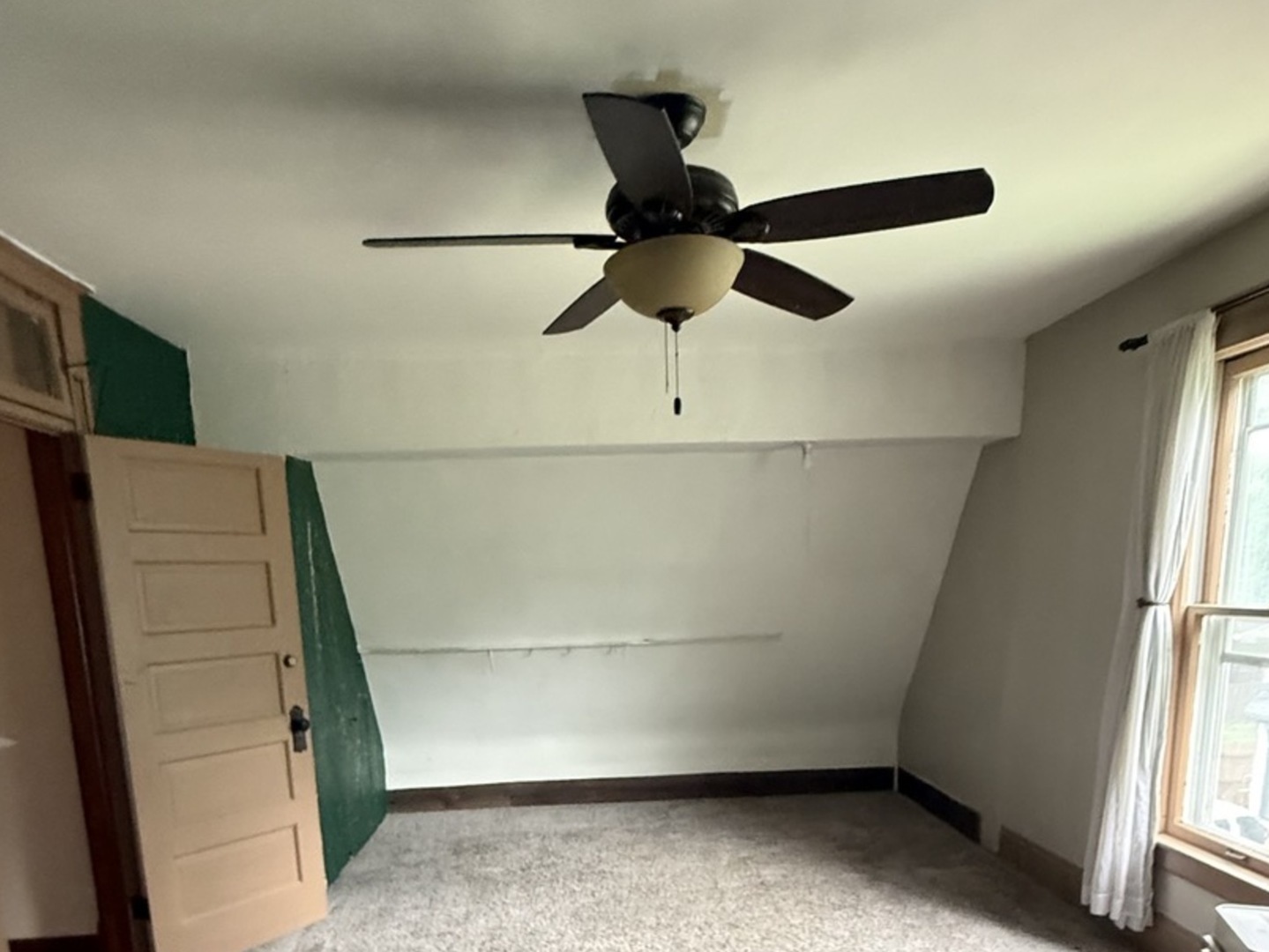 468 Locust Street Elgin, IL 60123 - Photo 10 of 16