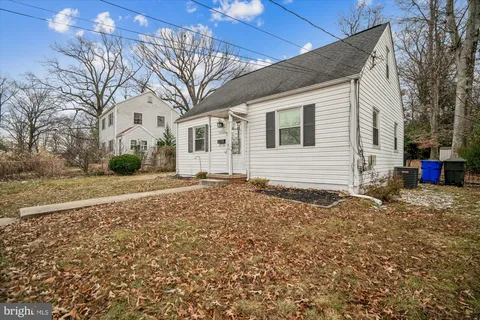 $425,000 | 9704 48th Place, College Park, MD 20740