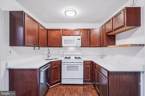 $425,000 | 9704 48th Place, College Park, MD 20740