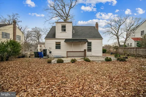 $425,000 | 9704 48th Place, College Park, MD 20740