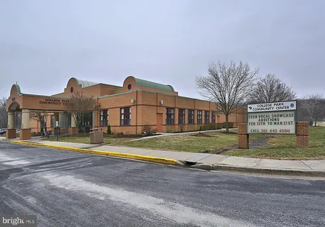 $425,000 | 9704 48th Place, College Park, MD 20740