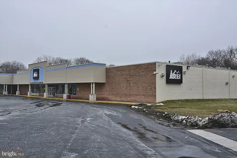 $425,000 | 9704 48th Place, College Park, MD 20740